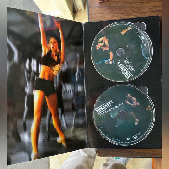Insanity Beach Body Exercise Workout DVD Set‎ Tapes Core Strength Videos - Picture 3 of 4